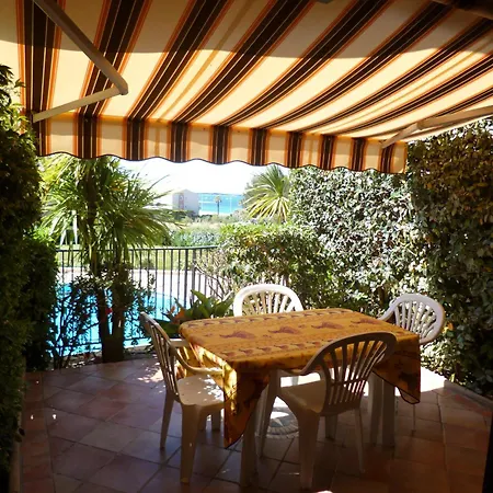 T2 Dans Domaine Prive Piscine Tennis Parc Parc Aquatique Vue Et Apartment *