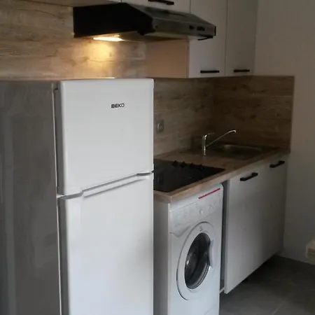 T2 Dans Domaine Prive Piscine Tennis Parc Parc Aquatique Vue Et